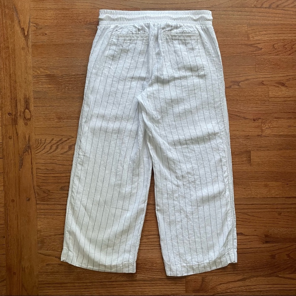 Athleta Bali White Silver Gray Striped Crop Pants size 10 T - Picture 6 of 12